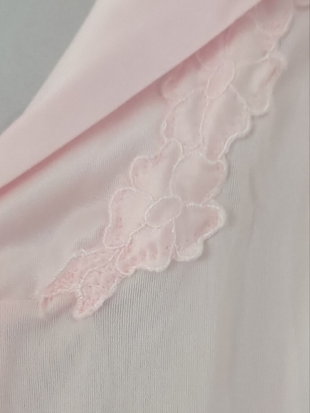 Vanity Fair Pale Pink Button-Front Sleep Robe - Picture 4 of 6